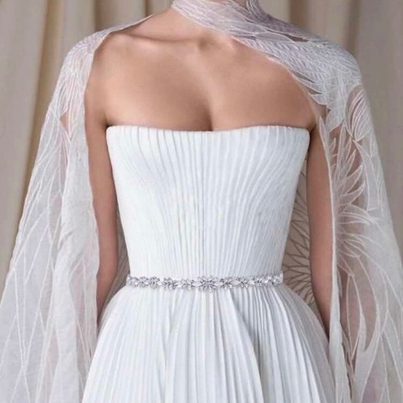 🚨SOLD🚨The Luna - Rhinestone Luxury Bridal Belt/Sash - Picture 2 of 9